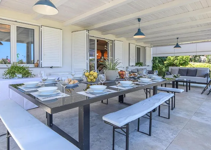 Vakantiehuis Gorgeous In With Wifi Balestrate